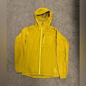Mens Patagonia (sz M) ultra lightweight H2NO full zip yellow jacket